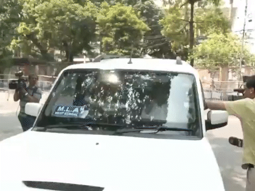 बंगाल-संदीपन विधानसभा पहुंचे:59 विधायक साथ होने का दावा, स्पीकर से मिल सकते हैं, TMC सिंबल की मांग