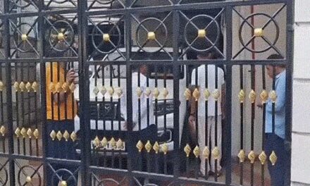 अभिषेक बनर्जी के घर रात 3 बजे पुलिस की रेड:चार घंटे तक तलाशी, बाहर सेंट्रल फोर्स के जवान खड़े रहे; आरोप