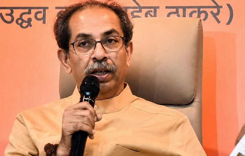 उद्धव ठाकरे की शिवसेना में टूट की अटकलें:शिंदे गुट के MLC का दावा-खुशी जाएं