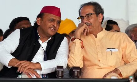 शिवसेना UBT के बाद अब सपा में टूट की आहट, बयानबाजी से बढ़ी बेचैनी