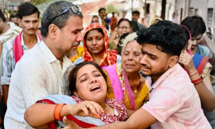 'एक बार आंख खोल लो बेटा…' मां की चीख सुन फूट पड़ा हर किसी का दिल