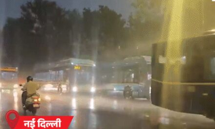 राजस्थान में तेज बारिश, पानी भरने से गाड़ियां फंसीं:यूपी में आंधी से पोल गिरे, कारें दबीं; दिल्ली में आंधी-बारिश, मानसून एमपी-गुजरात पहुंचा