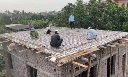 तपती गर्मी में पिघला सरिया, सस्ते में बनेगा घर, इतना हुआ सस्ता