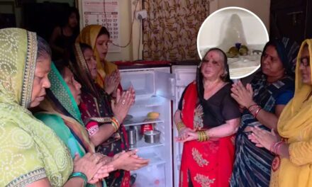 'फ्रिज वाले शिवलिंग' के दर्शन को दूसरे दिन दूसरे मोहल्लों से पहुंचीं महिलाएं