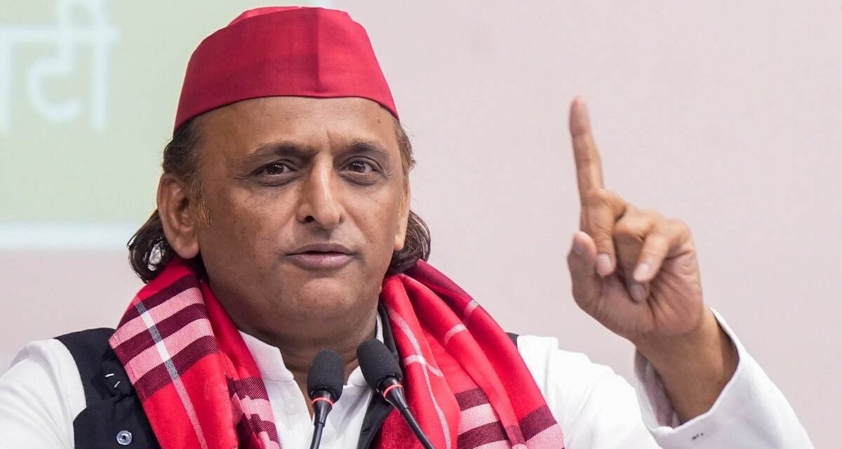 नोट छपाई के टेंडर पर अखिलेश भड़के, बीजेपी को कहा 'मुनाफाखोरों का पार्टनर'