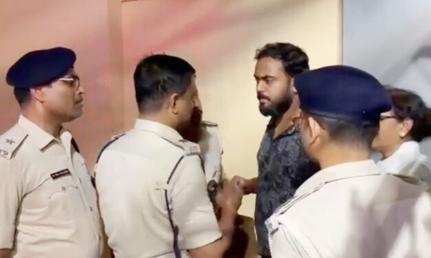 मुजफ्फरपुर: रिटायर्ड बैंककर्मी और पत्नी की हत्या, टेप-ग्लव्स लेकर घुसे बदमाश