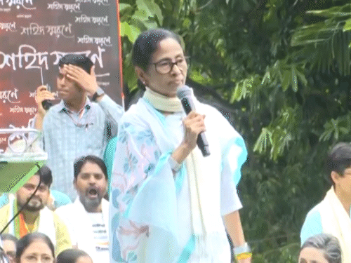 बागियों पर ममता बोलीं-क्या किया, मुंह खोलूं तो मुखौटा उतार दूंगी