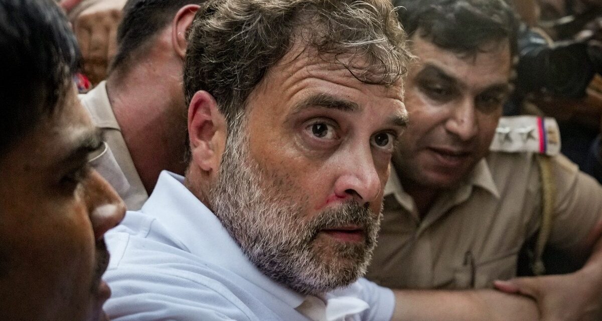 'पीएम मोदी देश के छात्रों से मांगें माफी, अमित शाह-धर्मेंद्र प्रधान दें इस्तीफा', राहुल गांधी की सरकार से मांग