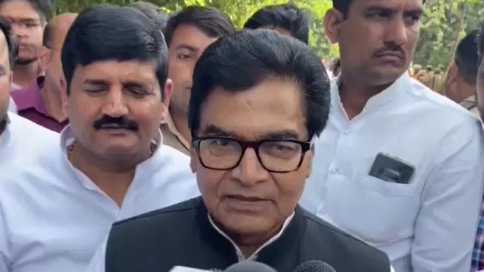 'लाखों युवाओं का भविष्य तो बर्बाद हो गया', पेपर लीक पर बोले राम गोपाल