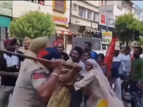 पंजाब आज बंद, जालंधर के 4 स्कूलों में छुट्टी:बाजार बंद करने की भी अपील; सफाईकर्मियों पर लाठीचार्ज के विरोध में वाल्मीकि समाज का प्रदर्शन