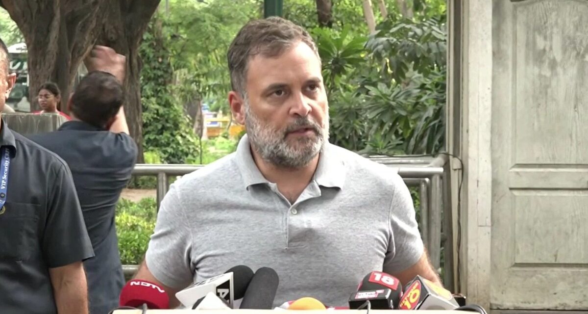 'आप BJP से हैं क्या?' पुलिसकर्मियों के परिजनों के सवाल पर बोले राहुल गांधी