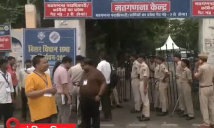 विधानसभा उपचुनाव-मंजलपुर में भाजपा प्रत्याशी आगे:दोनों जगह पहले राउंड की गिनती पूरी; बांकीपुर में रुझान आना बाकी, BJP नेता ने 200kg लड्डू बनवाए