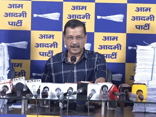 E20 पेट्रोल के खिलाफ केजरीवाल का PM आवास तक मार्च:दिल्ली पुलिस बोली