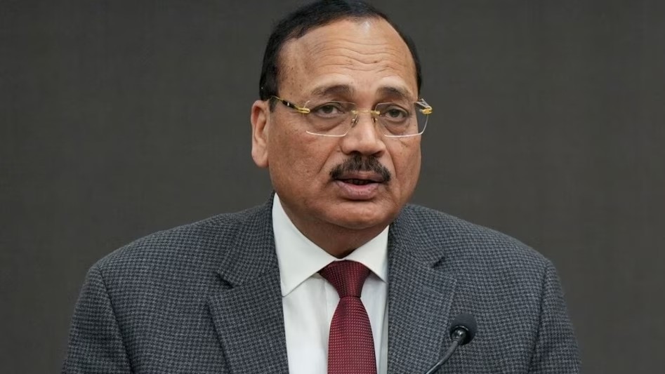 'युवाओं को सजा नहीं, काउंसलिंग की जरूरत', कॉकरोच प्रदर्शन पर बोले CJI
