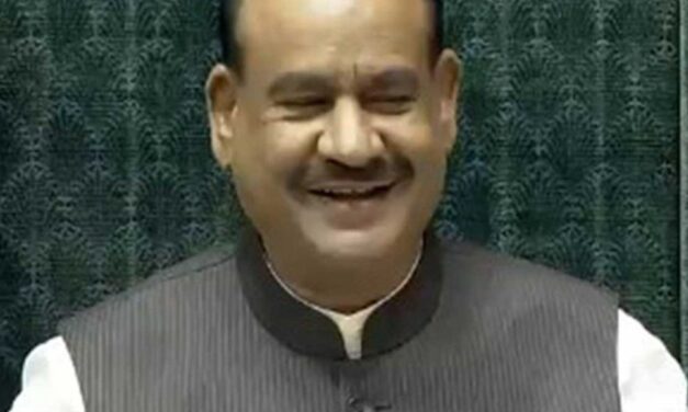 कांग्रेस, टीएमसी-सपा ने स्पीकर की चाय पार्टी छोड़ी:INDIA ब्लॉक से सिर्फ कनिमोझी पहुंचीं, खड़गे-सोनिया राज्यसभा सभापति की चाय पार्टी में शामिल हुए