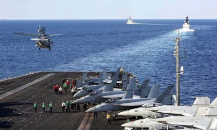 मिडिल ईस्ट पहुंचा अमेरिकी एयरक्राफ्ट कैरियर USS George Washington