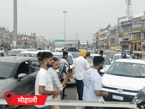 कौमी इंसाफ मोर्चा का पंजाब बंद:सभी प्राइवेट स्कूलों में छुट्टी, मोहाली में हाईवे जाम, लुधियाना में निहंग जाम करने पहुंचे; जालंधर बस स्टैंड पर यात्री फंसे