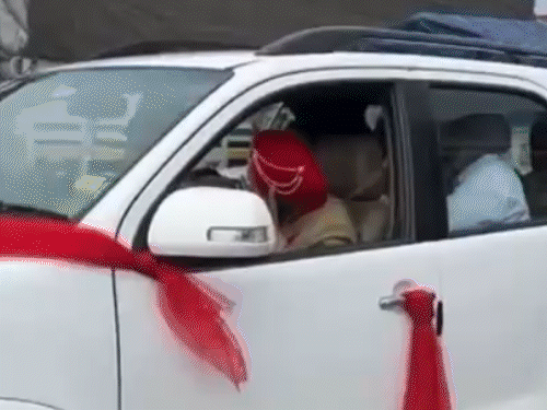 VIDEO में देखें पंजाब बंद:हाईवे पर निहंगों ने घेरे गाड़ी वाले, जालंधर में दूल्हे की गाड़ी रोकी; निहंग सिर पर बंदर लेकर प्रदर्शन में पहुंचा