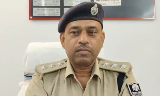 खान सर पर महिला ने लगाए आरोप, जान का खतरा बताया, थाने में शिकायत
