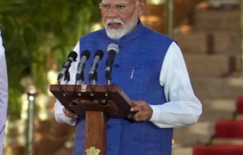 सर्वे-आज चुनाव हुए तो NDA को 326 सीटों का अनुमान:लेकिन सरकार की लोकप्रियता में कमी के संकेत; 2024 में मिली थीं 293 सीटें