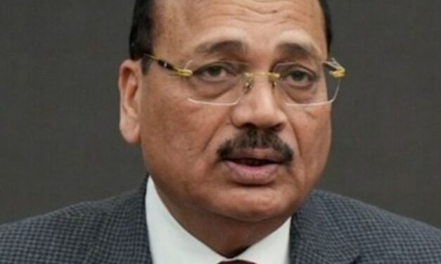 CJI बोले-गंभीर मामलों में न्यायपालिका संसद का इंतजार नहीं करती:डिजिटल अरेस्ट पर खुद संज्ञान लिया; केंद्र को कठोर कानून बनाने के लिए कहा