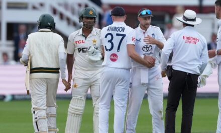 ENG vs PAK: इंग्लैंड ने पाकिस्तान को 194 रनों से रौंदा