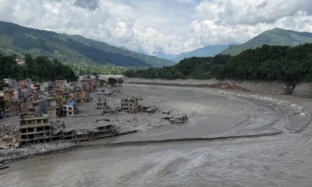 चंद मिनटों की देरी होती तो…, नेपाल में ऐसे बची 900 छात्रों की जान