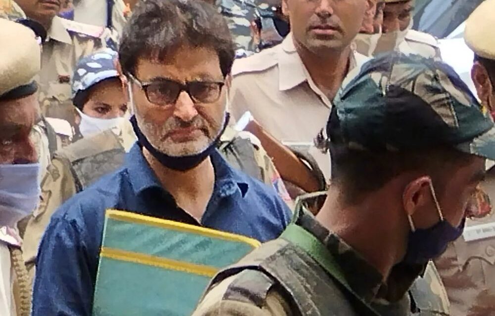 यासीन मलिक ने अपने लिए फांसी मांगी:कश्मीरी पंडित सरला भट मर्डर केस आगे नहीं लड़ेंगे; हलफनामे में लिखा