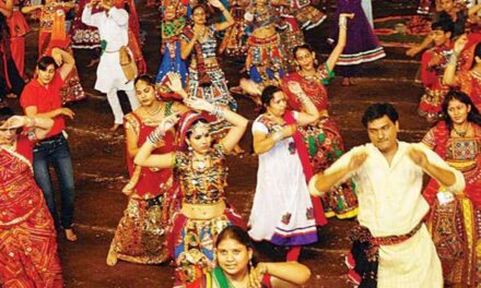 महाराष्ट्र में नवरात्रि पर गरबा में मुस्लिम बैन:आधार कार्ड जांच और तिलक से पहचान के बाद एंट्री; विहिप नियम जारी किए