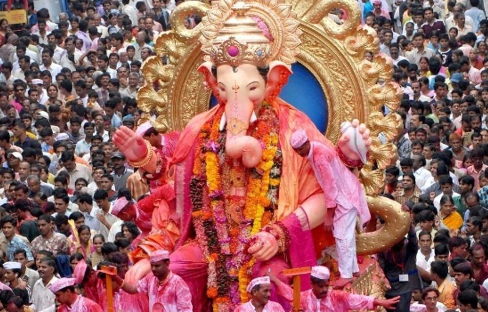 भास्कर अपडेट्स:पुणे में गणेशोत्सव पर शराब बैन का मामला हाईकोर्ट पहुंचा, फटकार के बाद प्रतिबंध 10 से घटाकर 2 दिन हुआ