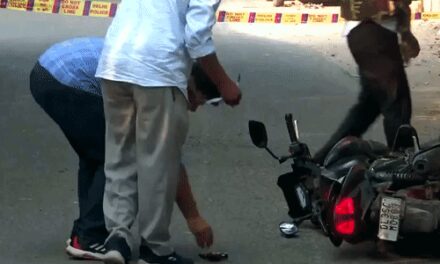 दिल्ली के कालकाजी में नाबालिग से गैंगरेप:दर्शन कर दोस्त के साथ पार्क गई, 3 युवकों ने पुलिसकर्मी बनकर धमकाया; एक गिरफ्तार, सितंबर में तीसरा मामला