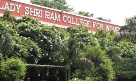 दिल्ली-गैंगरेप के बाद लेडी श्रीराम कॉलेज में क्लासेस बंद:ऑनलाइन पढ़ाई शुरू; गेट के पास गैंगरेप आरोपी के एनकाउंटर के बाद फैसला