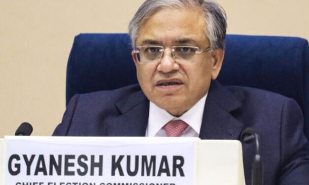 SIR विवाद पर चुनाव आयोग बोला-6 और डेटाबेस तक, 8 पॉइंट में दिए जवाब