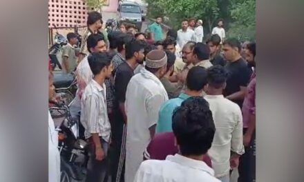 साली की शादी में पहुंचा था युवक, धारदार हथियार से रेत दिया पत्नी का गला