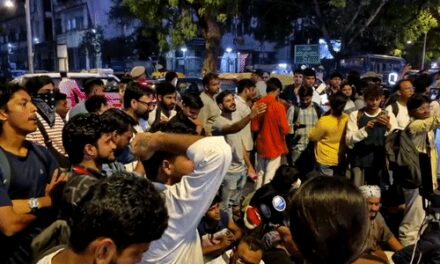 दिल्ली पुलिस अफसर पर महिला पत्रकार से बदसलूकी का आरोप:दावा