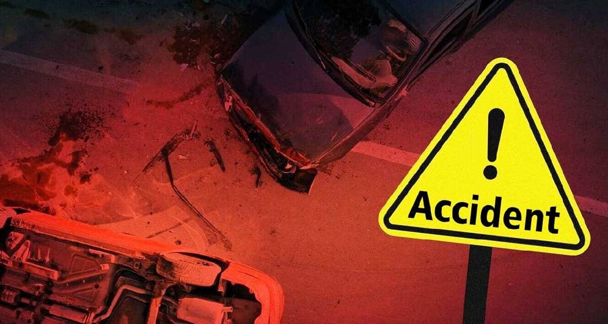 रेलवे स्टेशन के पास दो बाइकों की आमने-सामने टक्कर, 3 युवकों की मौत