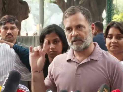 राहुल यूथ प्रोटेस्टर्स को साथ लाए, पुलिस पर आरोप लगाए:छात्रा बोली