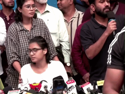 CJP की प्रेस कॉन्फ्रेंस में सत्ता परिवर्तन की मांग:नेहा बोरा ने कल कहा