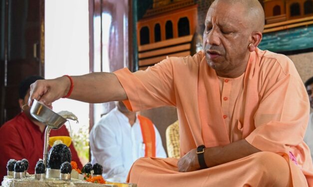 मां कात्यायनी की आराधना कर बोले सीएम योगी, सुरक्षा और प्रोत्साहन यूपी की पहचान