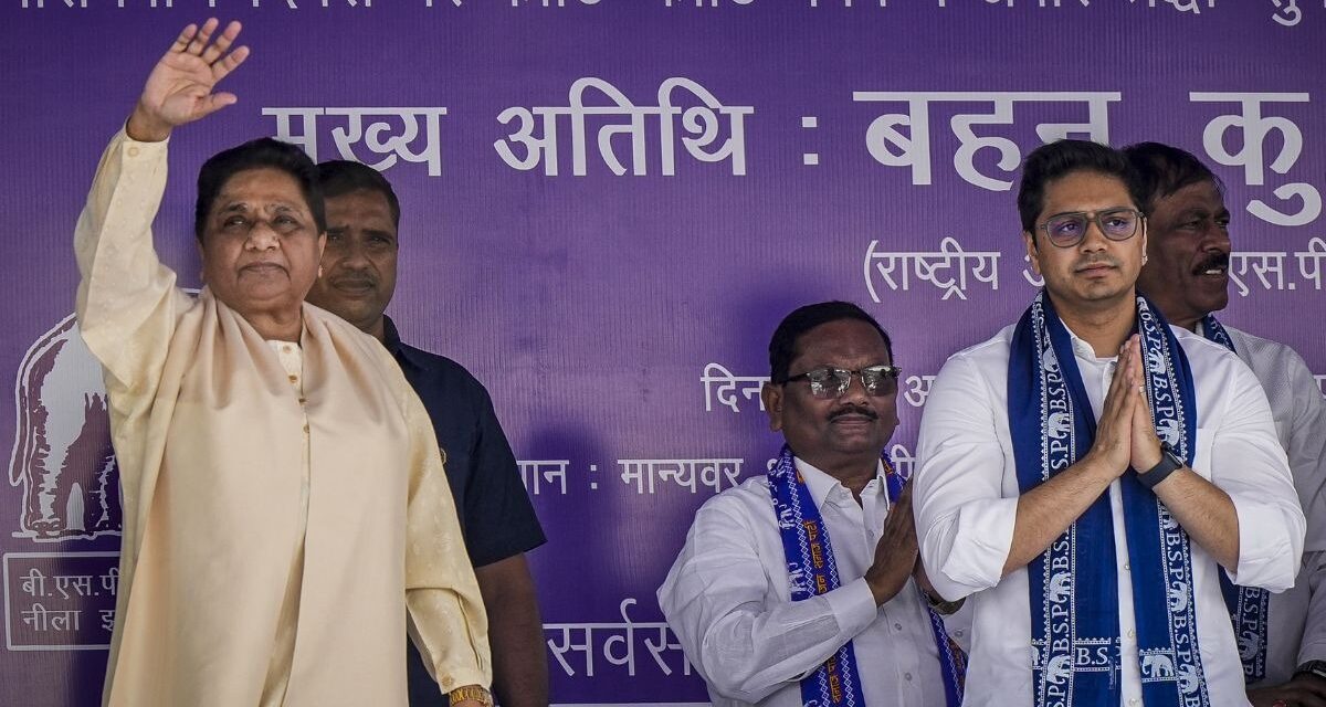 आकाश फिर उतरेंगे यूपी की जमीन पर, मायावती ने इस मिशन पर लगाया