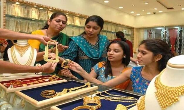 सोना-चांदी के दाम में आज बड़ा फेरबदल, कहीं महंगा तो कहीं घटे दाम