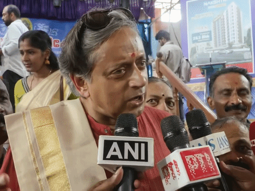 राहुल के विदेश दौरे पर सवाल,थरूर बोले-मैं ट्रैवल एजेंट नहीं:सभी की अपनी-अपनी जिम्मेदारियां होती हैं; भाजपा का दावा