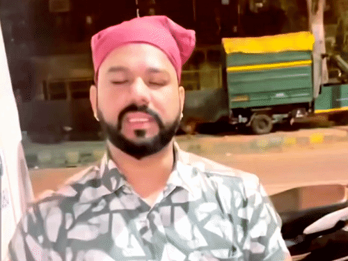 दिल्ली पुलिस ने कंटेंट क्रिएटर आमिर शौकीन को गिरफ्तार किया:त्रिपुरा के युवक पर नस्लीय कमेंट का मामला; पीड़ित बोला