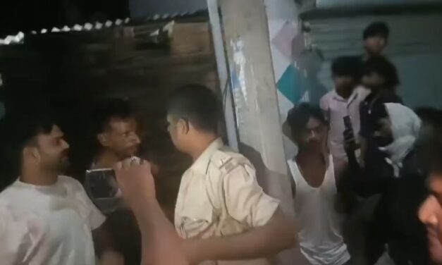 ASI को खंभे से बांधकर पीटा, ग्रामीणों ने कहा