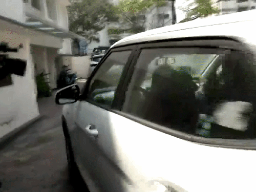 केरलम मर्सिडीज केस, जज की गिरफ्तारी पर रोक:नाबालिग बेटे ने स्कूटर सवार को टक्कर मारी थी; मृतक की बेटी बोली